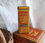 小さなKUB TIN缶 フランス  ブロカント　アンティーク ヴィンテージ缶