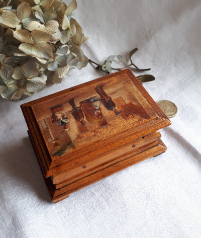 アルプスの小さな木箱　*　アンティークボックス　フランスアンティーク